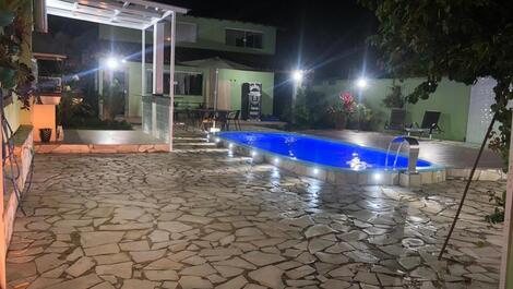 Casa para até 8 hóspedes na praia de lagoinha/ ubatuba