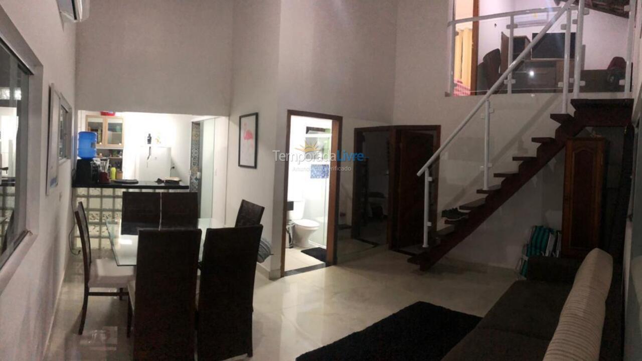 Casa para aluguel de temporada em Ubatuba (Lagoinha)