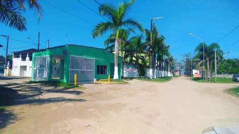 1 minuto y medio de Praia Vista Linda Bertioga SP