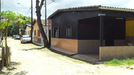 1 minuto y medio de Praia Vista Linda Bertioga SP