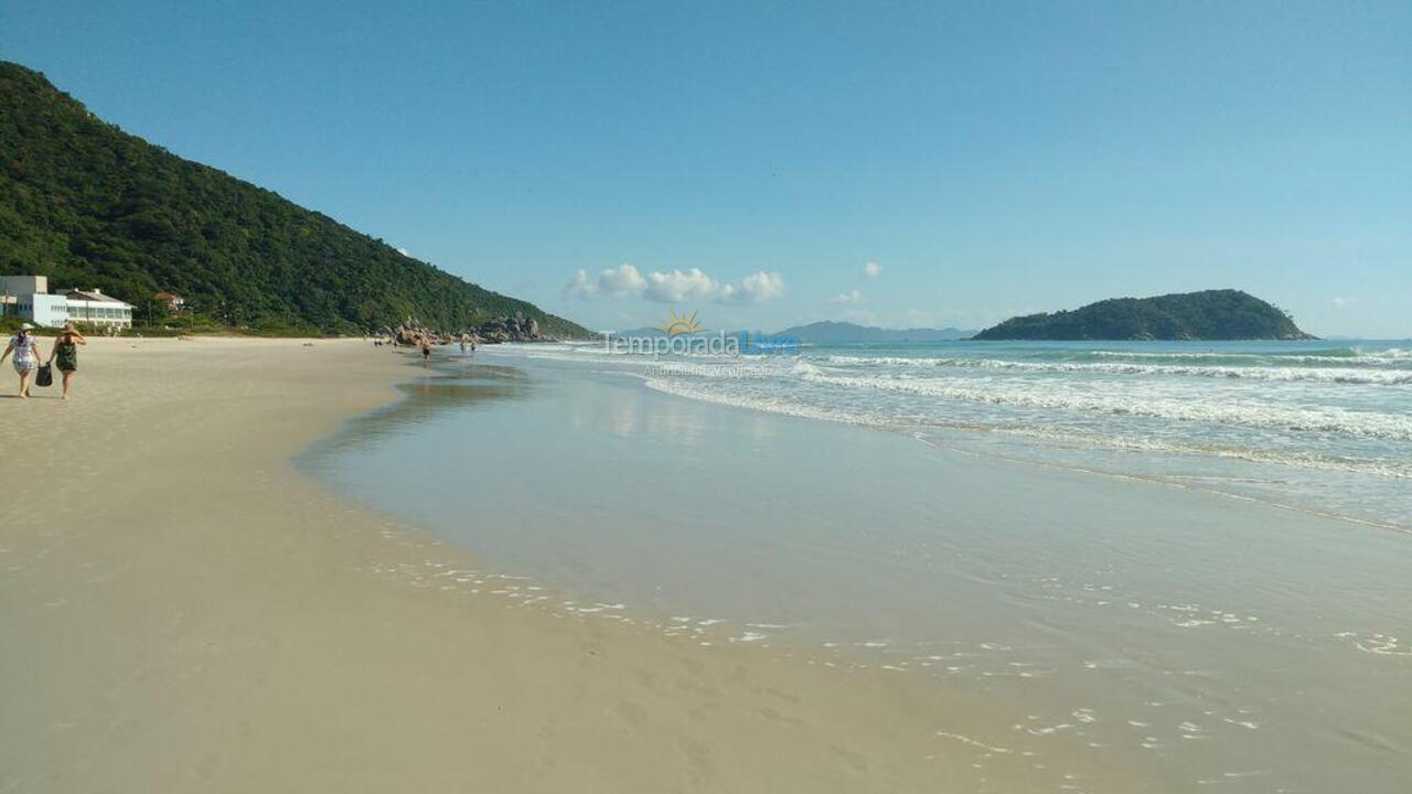 Casa para alquiler de vacaciones em Governador Celso Ramos (Praia de Palmas)