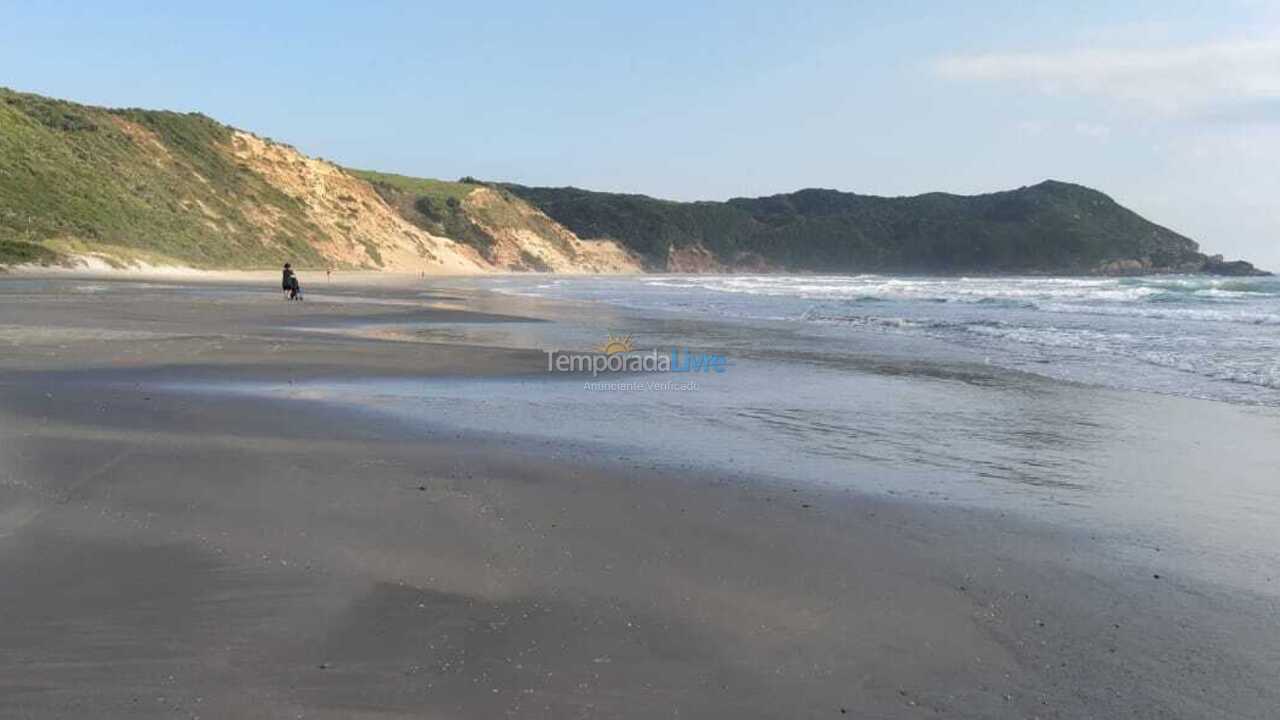 Casa para alquiler de vacaciones em Imbituba (Vila Nova)