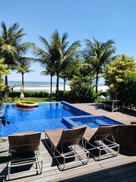 Frente ao mar pé na Areia - Disponível