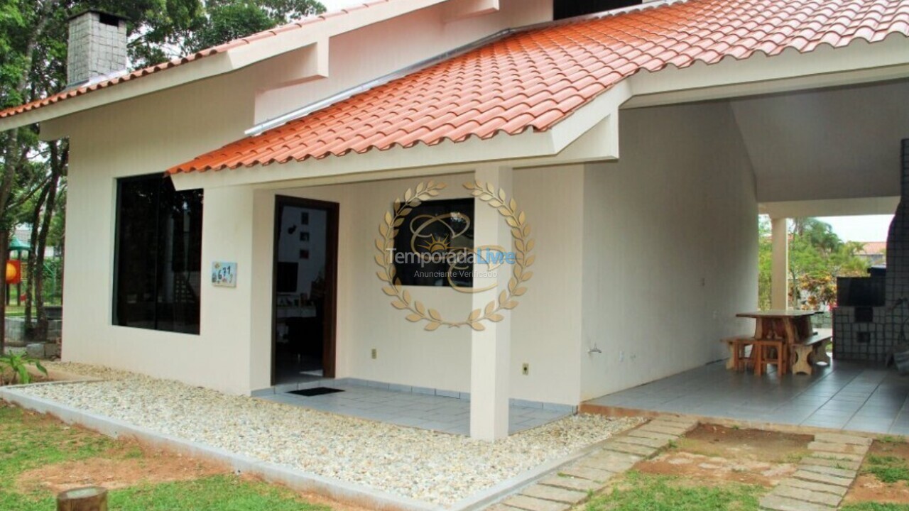 House for vacation rental in Bombinhas (Praia de Bombas)