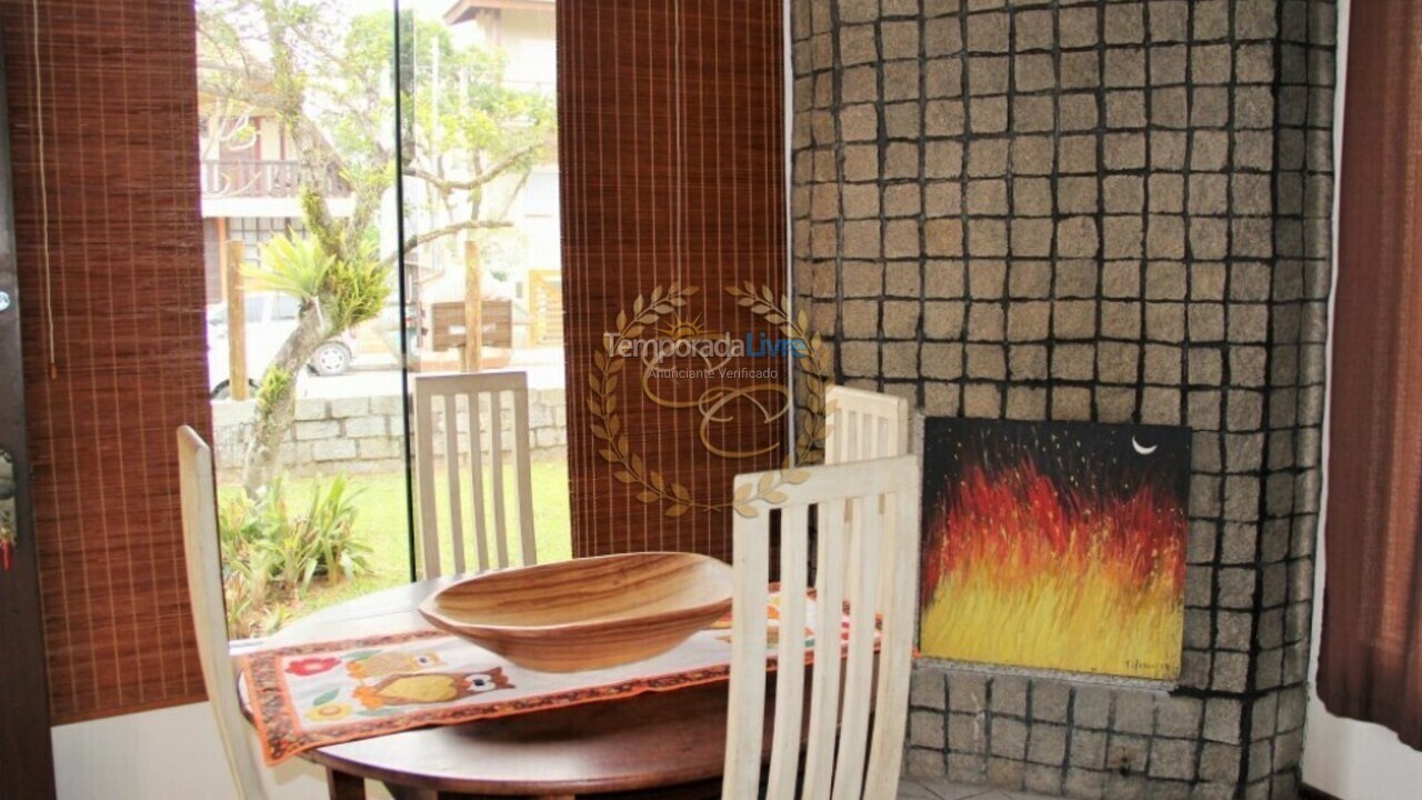 House for vacation rental in Bombinhas (Praia de Bombas)