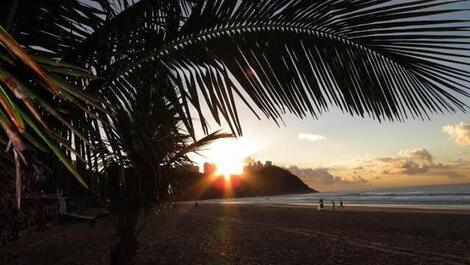 amanhecer na praia do Tombo