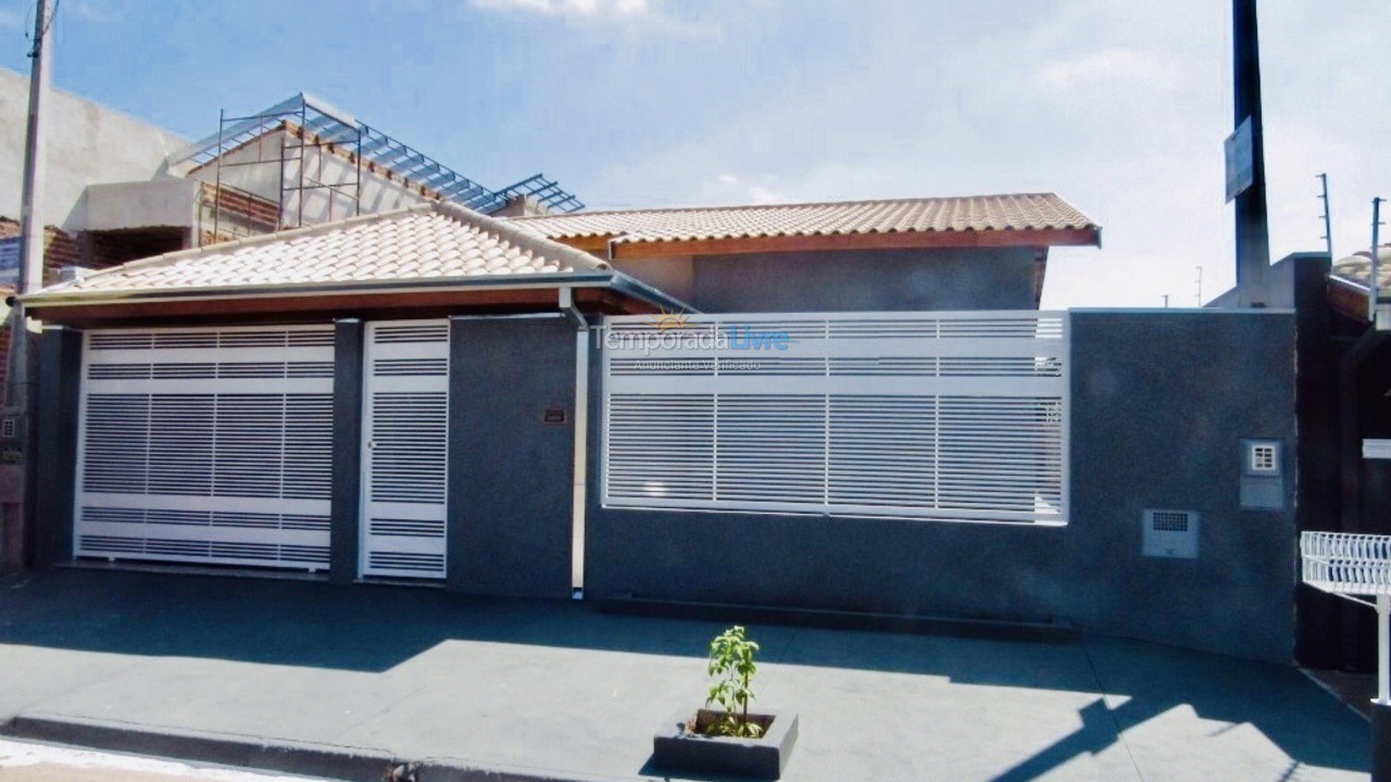 Casa para alquiler de vacaciones em Olímpia (Jardim Centenário)