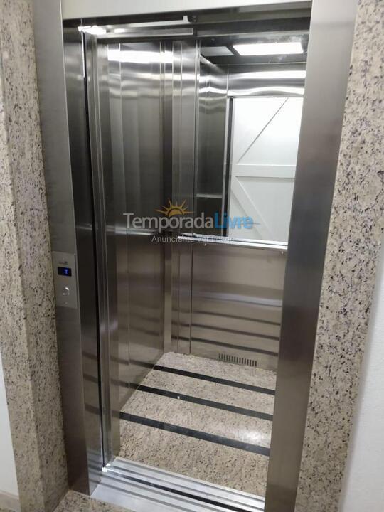 Apartment for vacation rental in Itapema (Meia Praia)