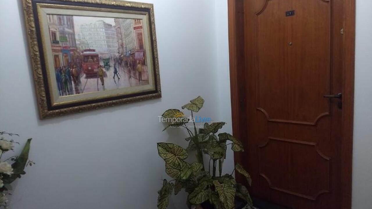 Apartamento para aluguel de temporada em Guarujá (Pitangueiras)