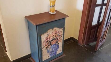 PITANGUEIRAS - AMPLO APARTAMENTO - SOMENTE FAMILIAS.