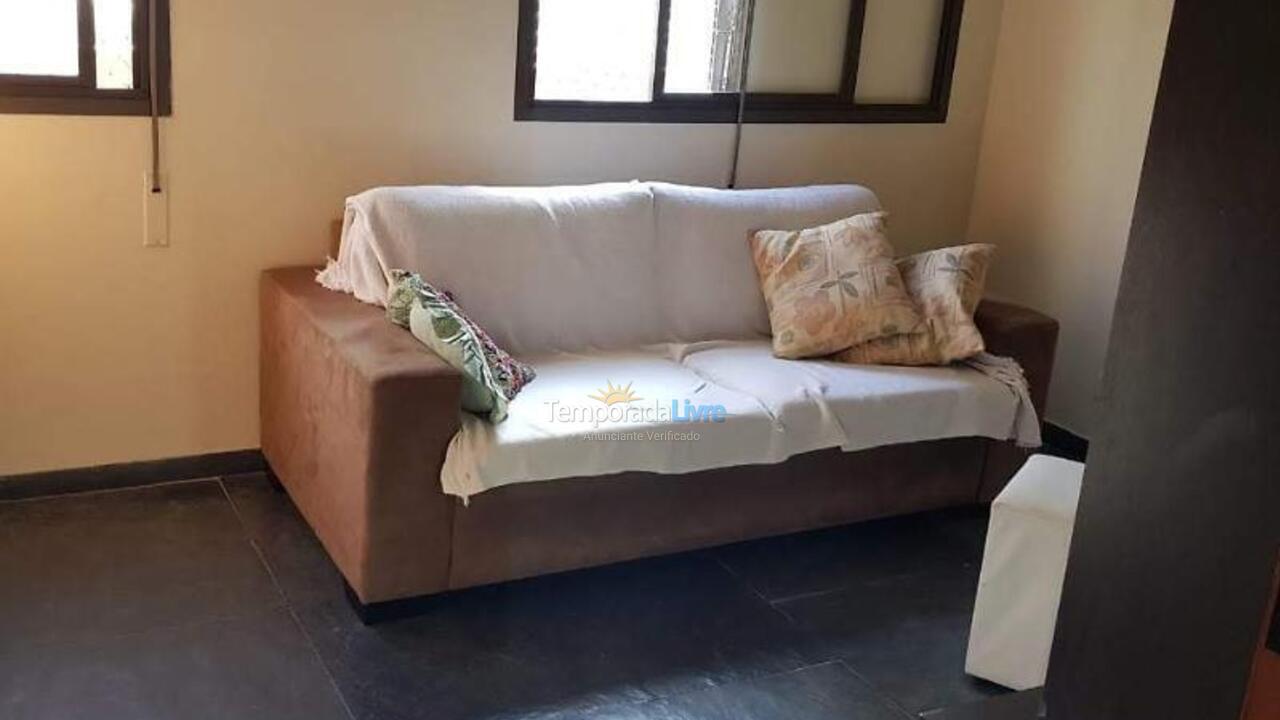 Apartamento para aluguel de temporada em Guarujá (Pitangueiras)