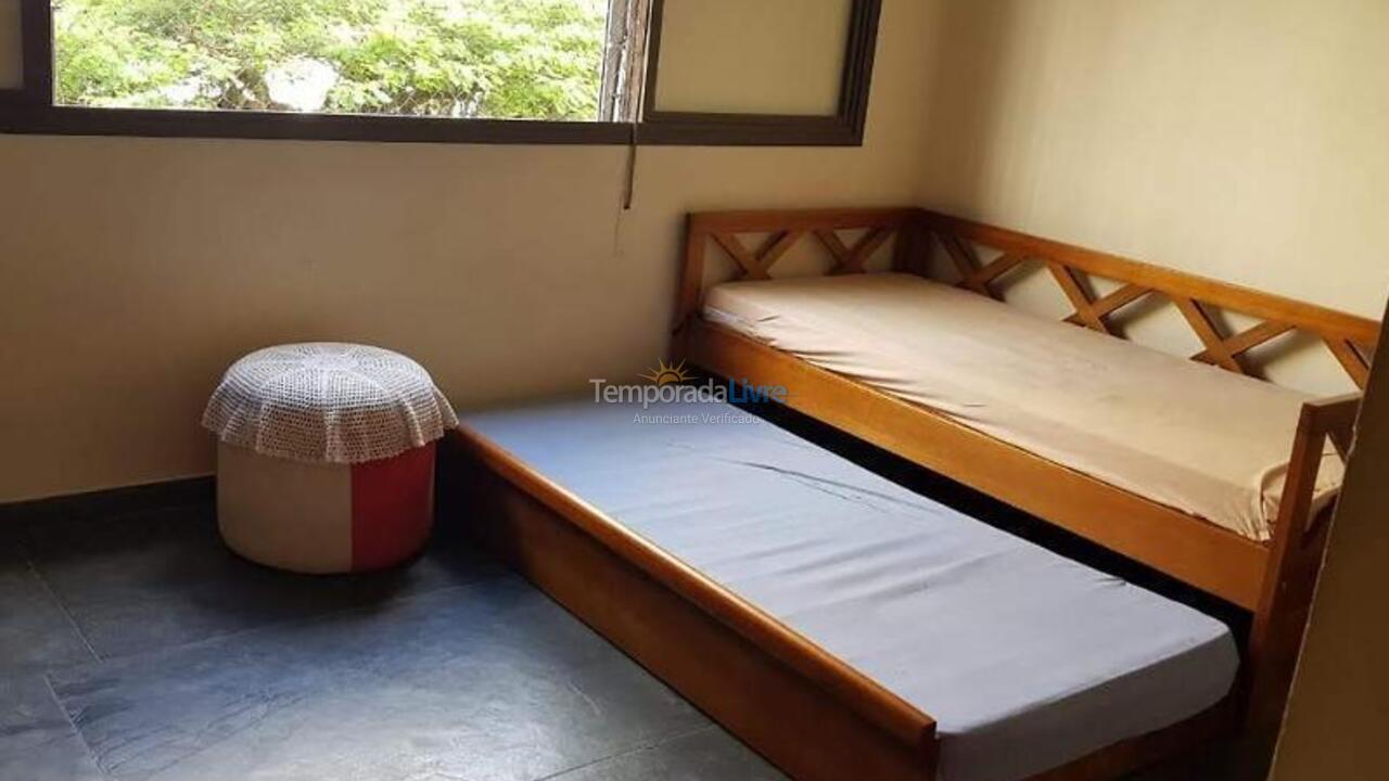 Apartamento para aluguel de temporada em Guarujá (Pitangueiras)