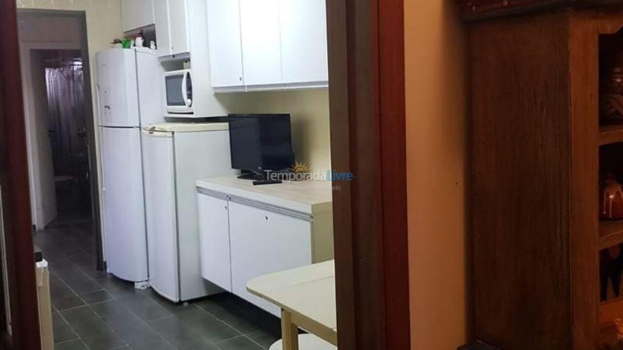 Apartamento para aluguel de temporada em Guarujá (Pitangueiras)