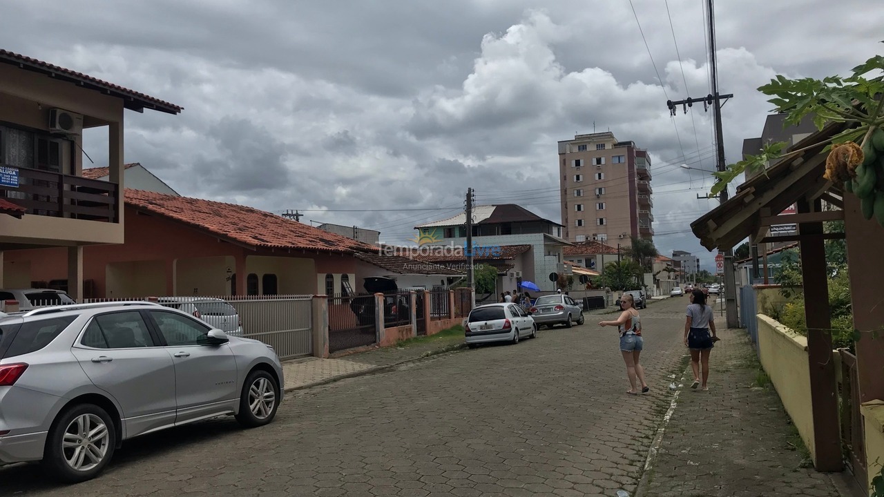 Casa para aluguel de temporada em São Francisco do Sul (Prainha)