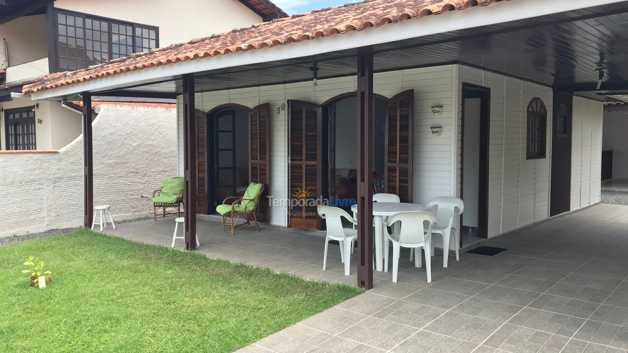 Casa para aluguel de temporada em São Francisco do Sul (Prainha)