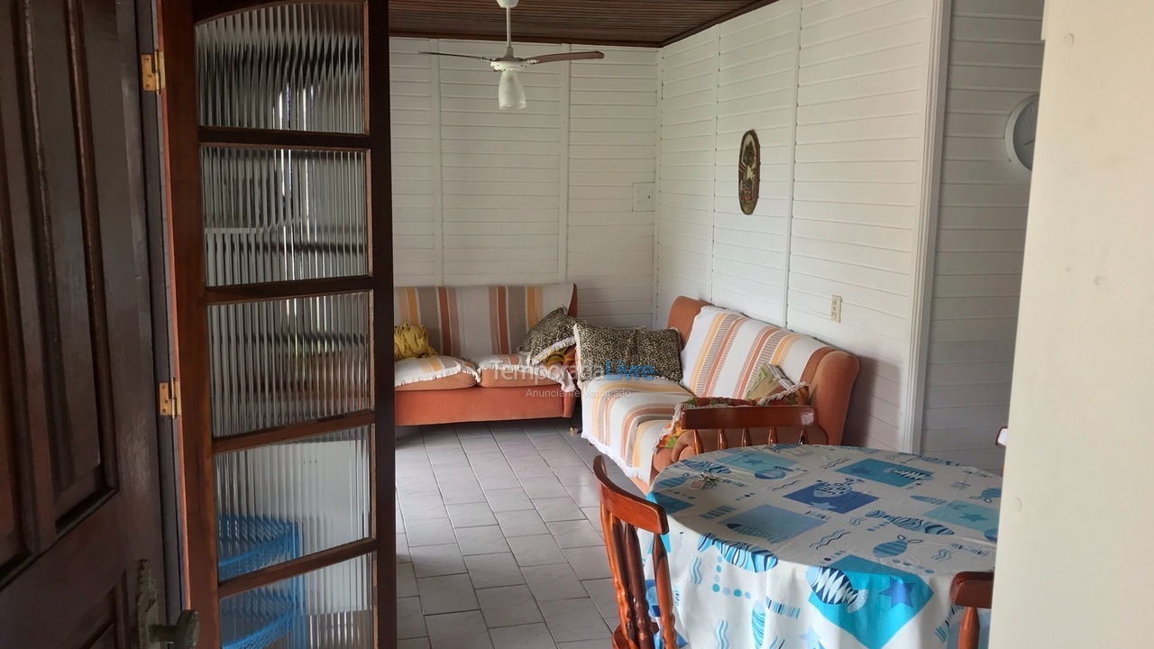 Casa para aluguel de temporada em São Francisco do Sul (Prainha)