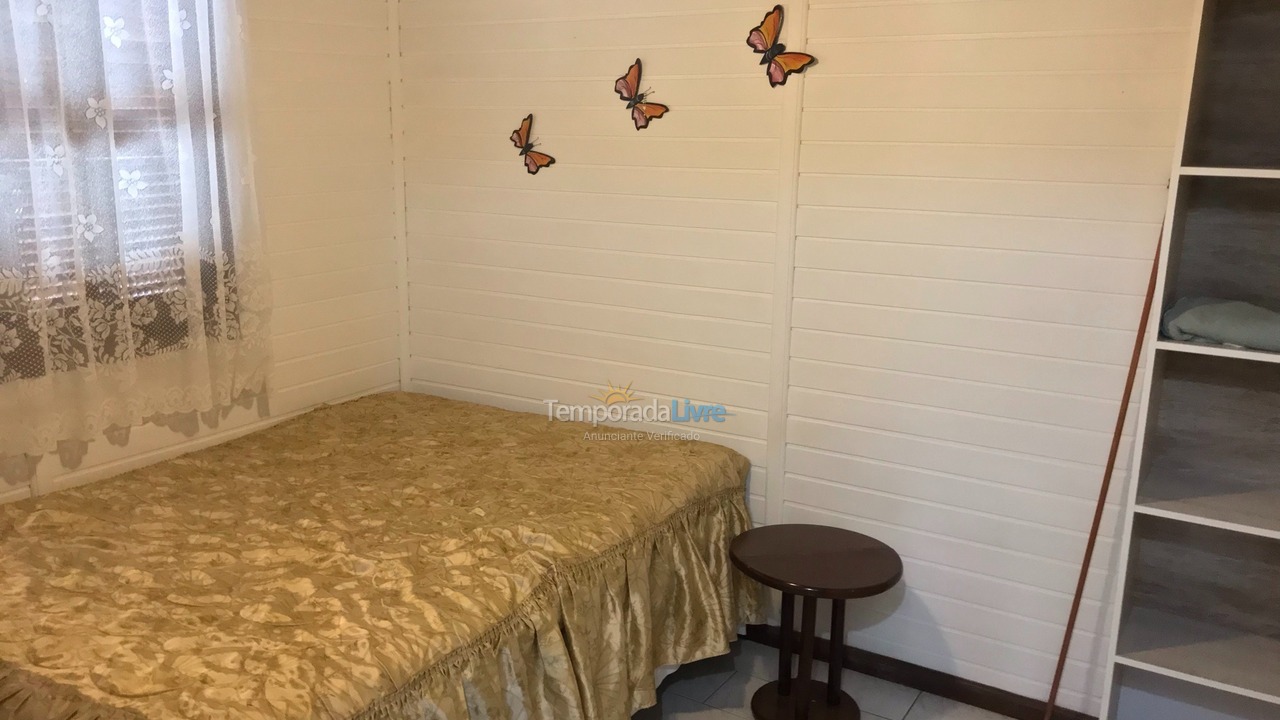 Casa para aluguel de temporada em São Francisco do Sul (Prainha)