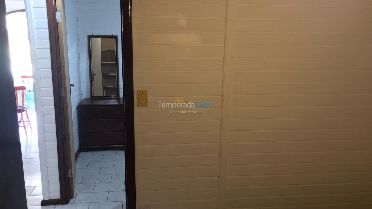 Casa para aluguel de temporada em São Francisco do Sul (Prainha)