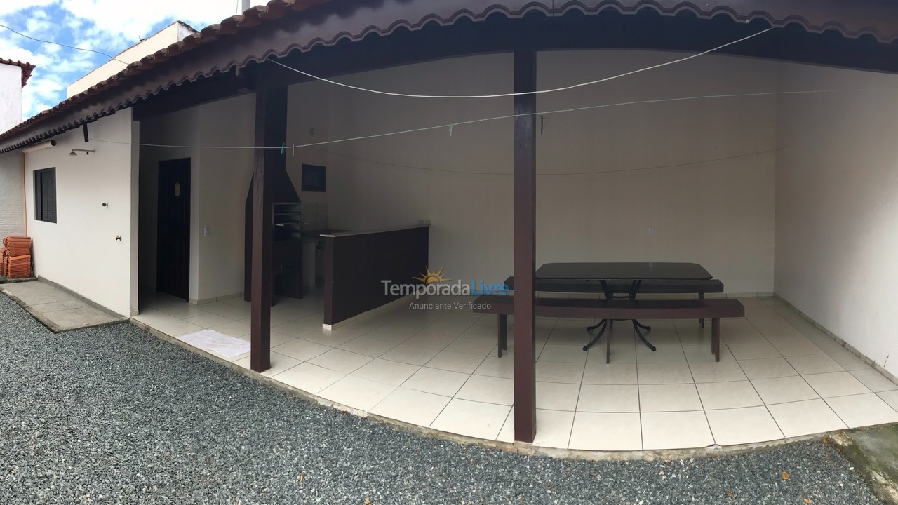 Casa para aluguel de temporada em São Francisco do Sul (Prainha)
