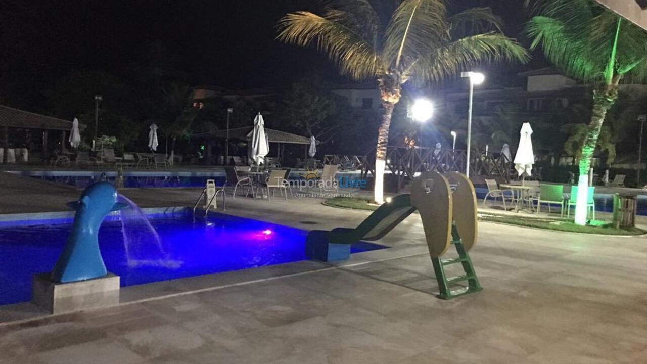 Apartamento para aluguel de temporada em Camaçari (Praia de Guarajuba)