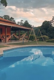 CHÁCARA EM CONDOMÍNIO FECHADO A APENAS 1H DA CAPITAL PAULISTA