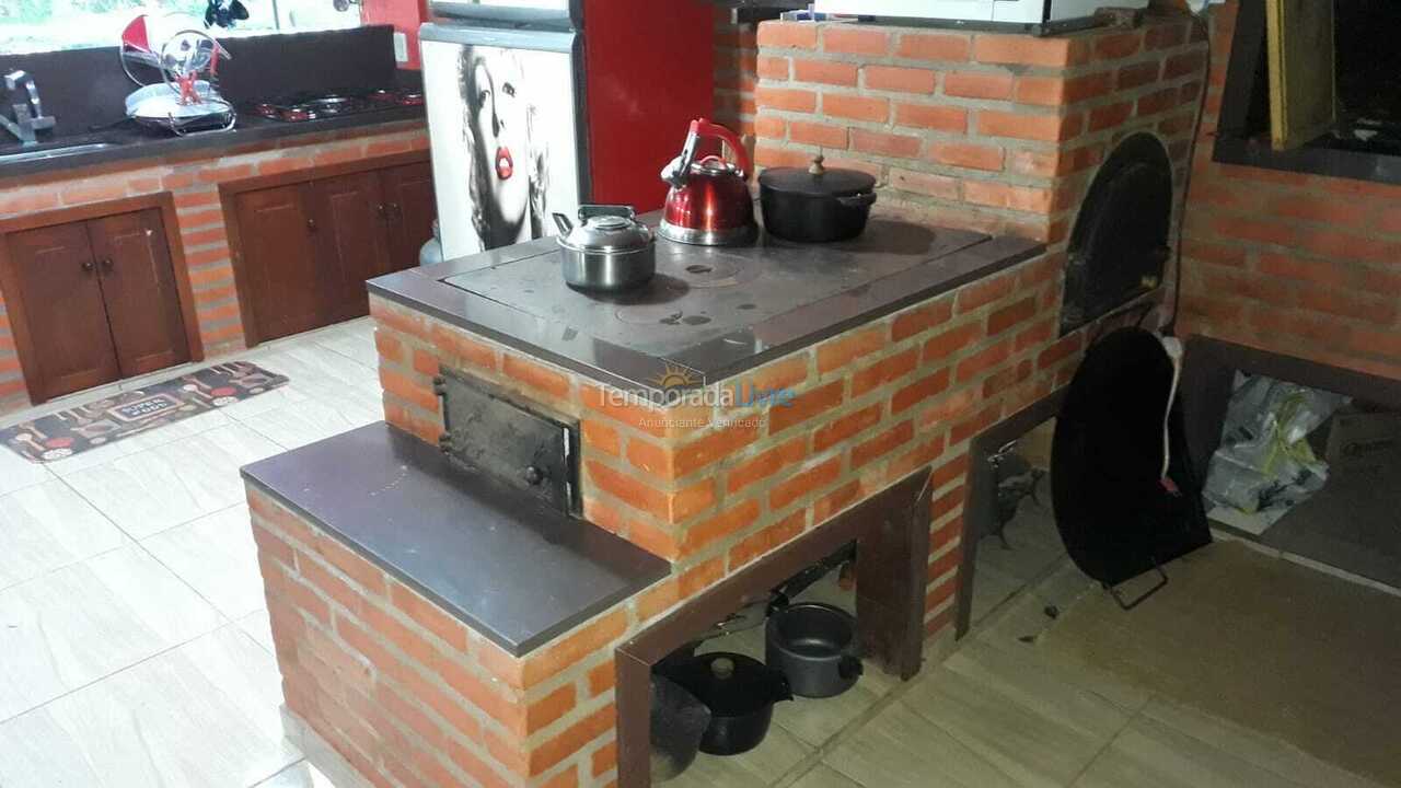 Chácara / sítio para aluguel de temporada em Cruz Machado (Chacará 5km do Centro)