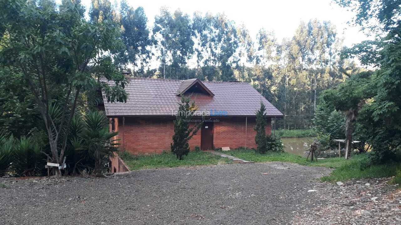 Chácara / sítio para aluguel de temporada em Cruz Machado (Chacará 5km do Centro)