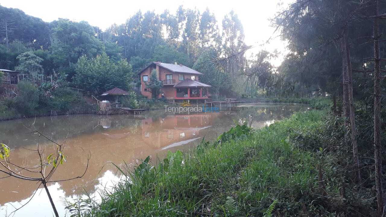 Chácara / sítio para aluguel de temporada em Cruz Machado (Chacará 5km do Centro)