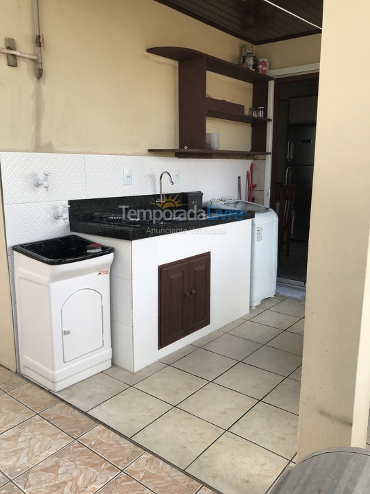 Casa para aluguel de temporada em Bombinhas (Canto Grande)