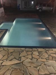 Linda chácara em condomínio fechado