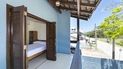 CASA PATTA * 5 QUARTOS * PISCINA * 350 mts da Praia de Mariscal