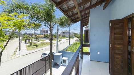 CASA PATTA * 5 QUARTOS * PISCINA * 350 mts da Praia de Mariscal