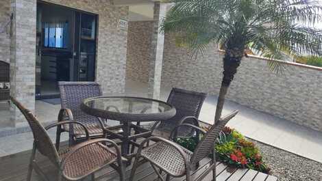 Playa de cala/ São Francisco do Sul- SC con piscina