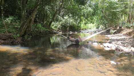 Beira de Rio com acesso privado para banho.