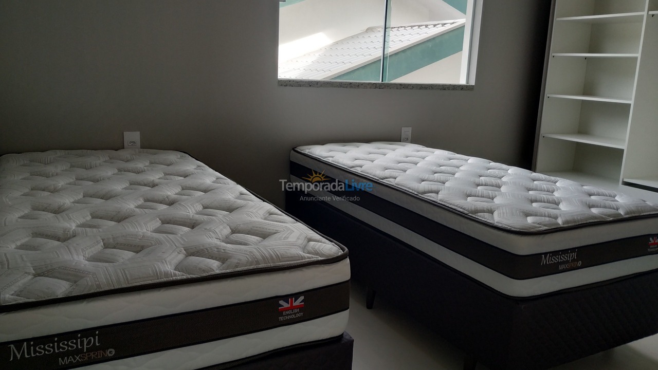 Apartamento para aluguel de temporada em Bombinhas (Canto Grande)