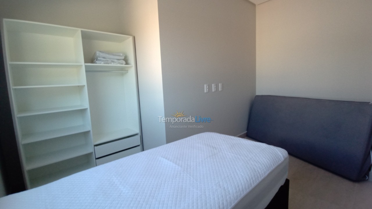 Apartamento para aluguel de temporada em Bombinhas (Canto Grande)
