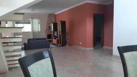 Finca con Río en el suelo - Wi-Fi