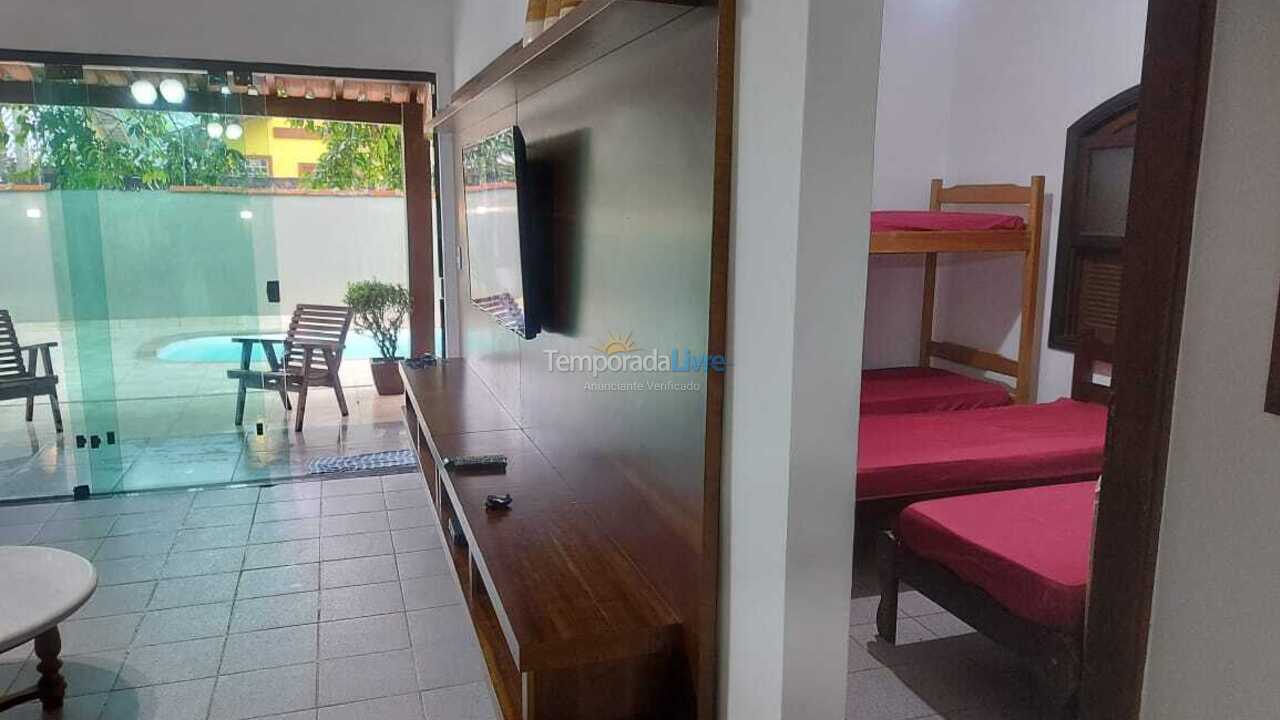 Casa para alquiler de vacaciones em Ubatuba (Jardim Samambaia)