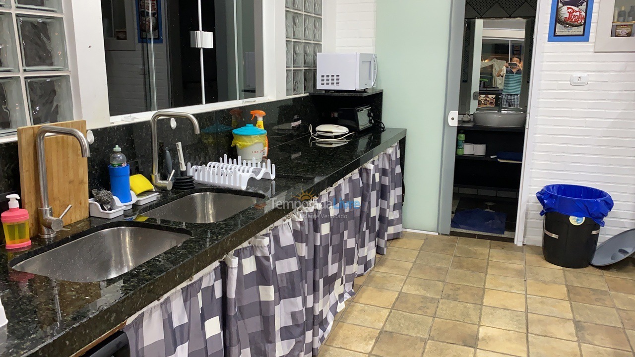 Casa para aluguel de temporada em Guaratuba (Praia Central)