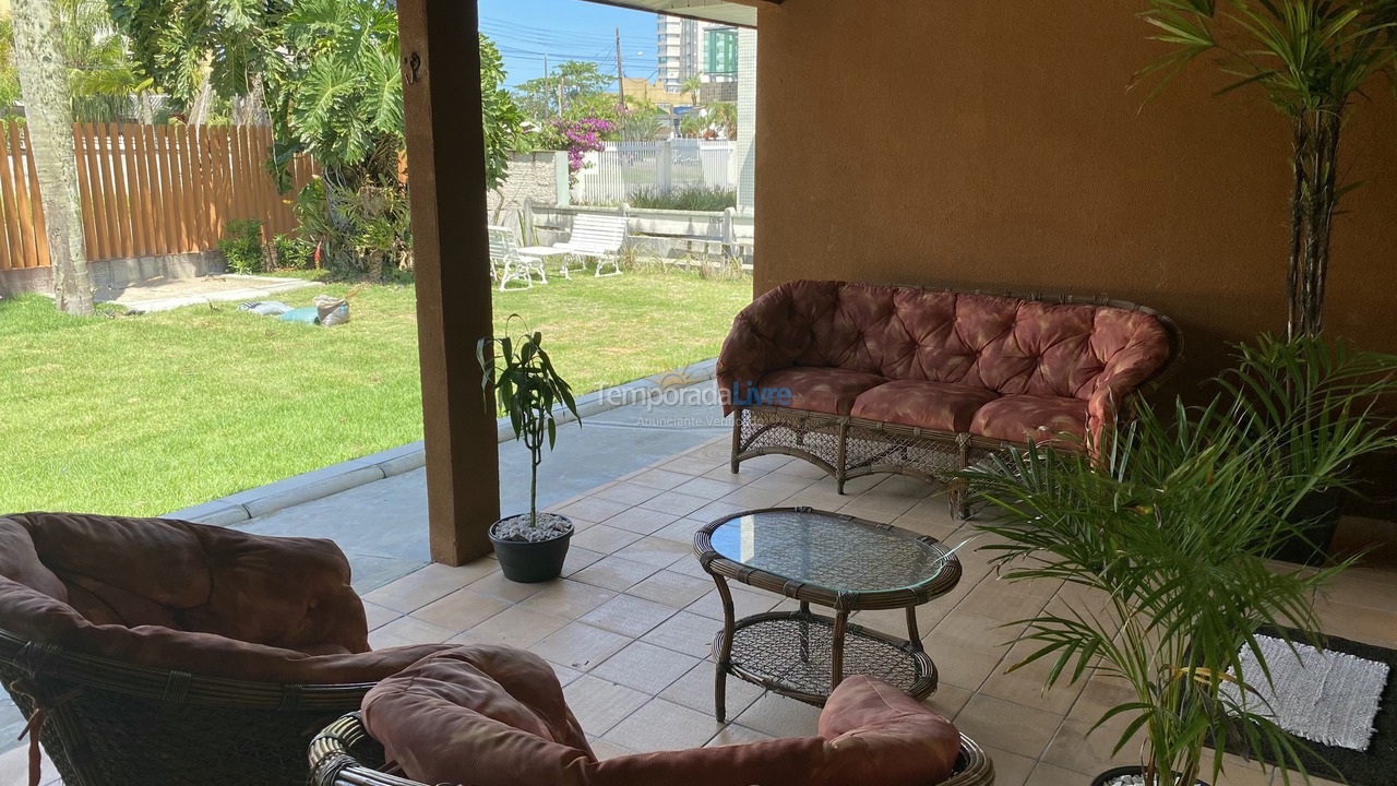 Casa para aluguel de temporada em Guaratuba (Praia Central)