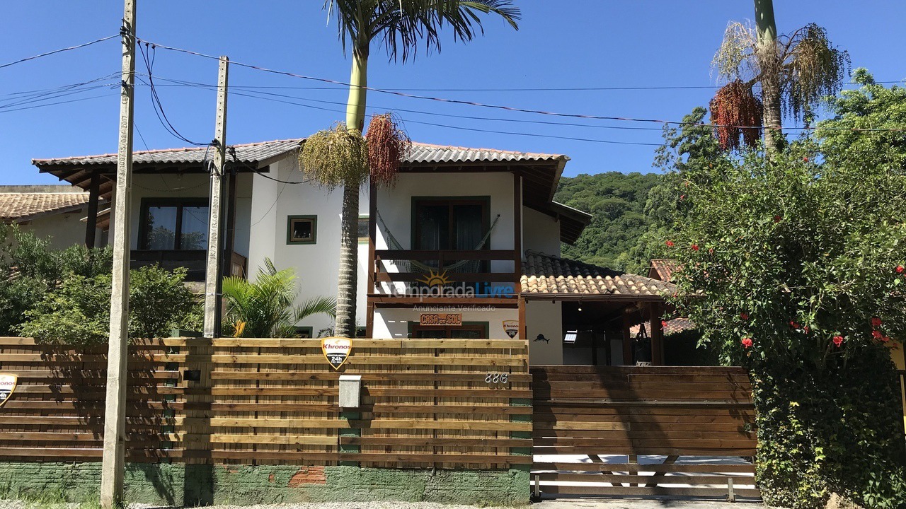 Casa para aluguel de temporada em Florianópolis (Rio Tavares)