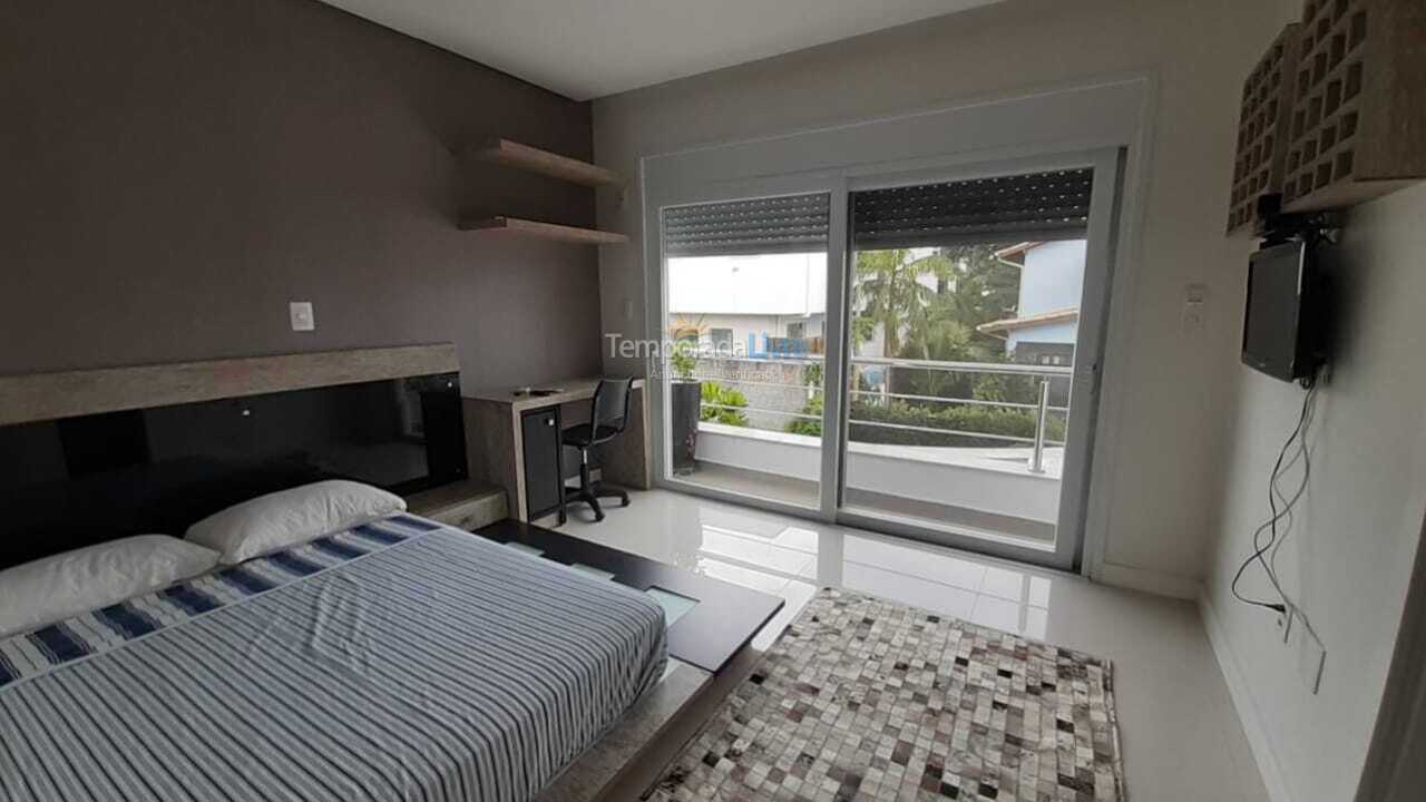 House for vacation rental in Florianopolis (Campeche)