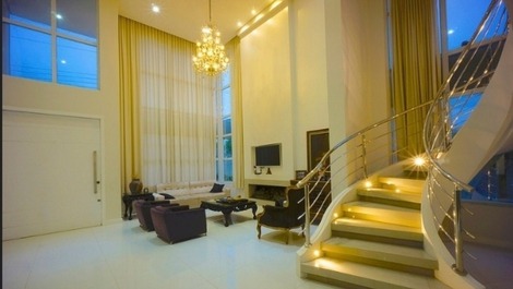 Cozy Luxury House with Pool in Campeche