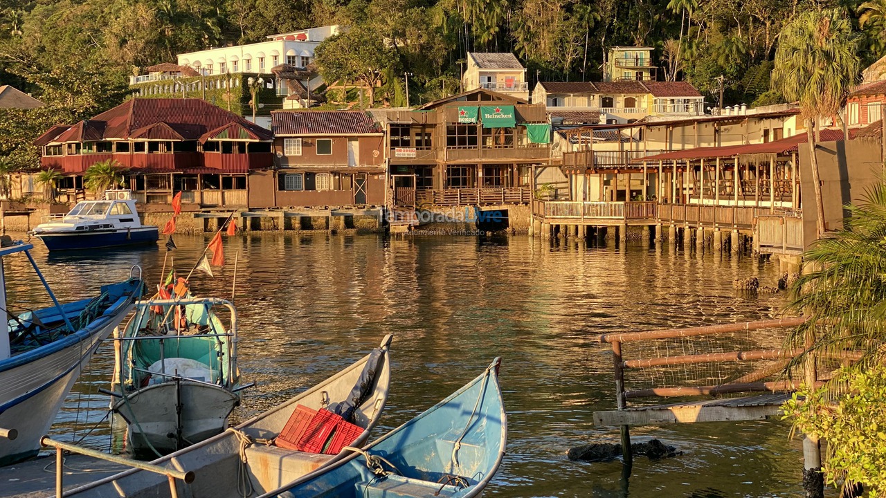 Casa para aluguel de temporada em Guaratuba (Praia Central)