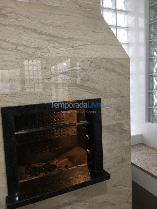 Casa para aluguel de temporada em Guaratuba (Praia Central)