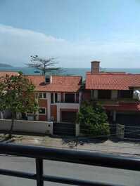 FIT FRONT FOR THE SEA