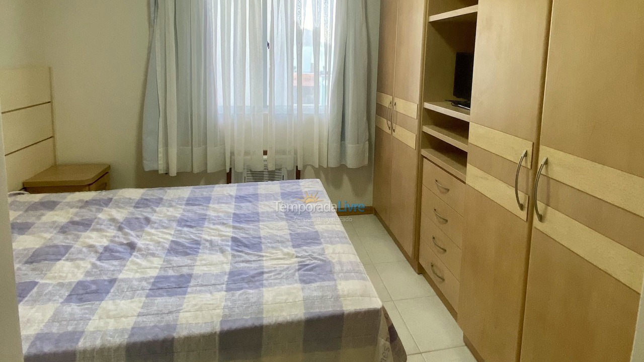 Apartamento para aluguel de temporada em Itapema (Meia Praia)