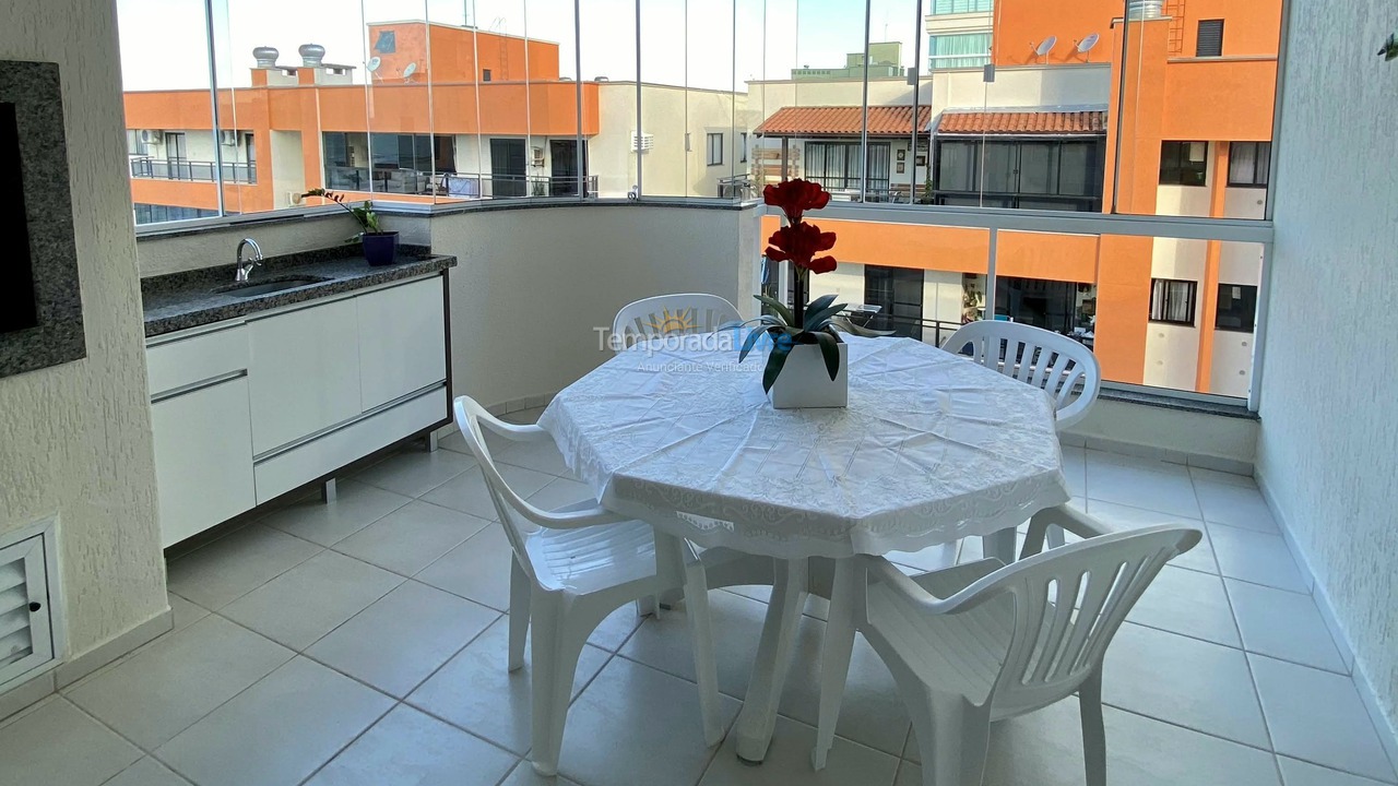 Apartamento para aluguel de temporada em Itapema (Meia Praia)
