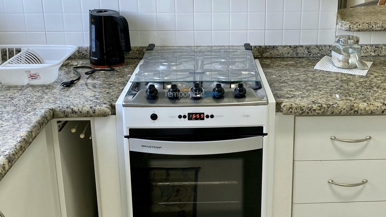 Apartamento para aluguel de temporada em Itapema (Meia Praia)