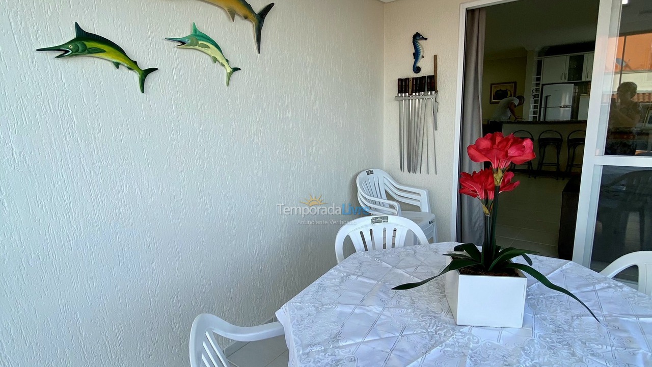 Apartamento para aluguel de temporada em Itapema (Meia Praia)